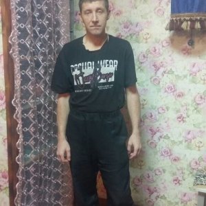 Валера , 48 лет
