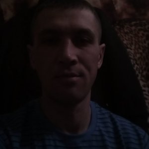 Alex , 44 года