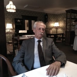 Юрий , 71 год