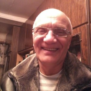 Юрий , 72 года