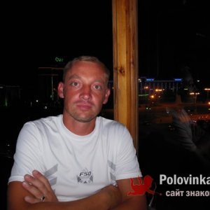 Виктор громов, 42 года