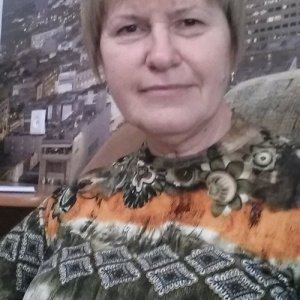 Elena , 64 года