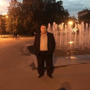 АРТУР ПЕТРОСЯН, 55 лет