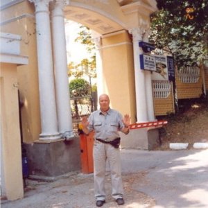 Юрий , 79 лет