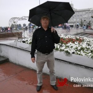 Юрий  Воробьев , 62 года