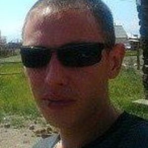 Владимир Владимир Владиславович, 44 года
