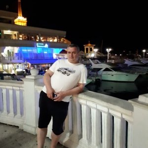 Павел , 44 года