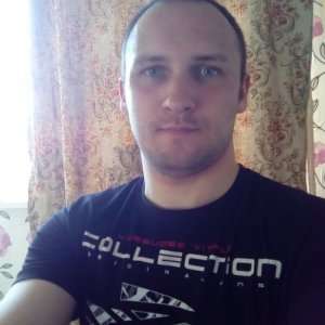 B , 36 лет