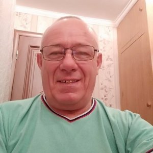 Александр Дронов, 71 год
