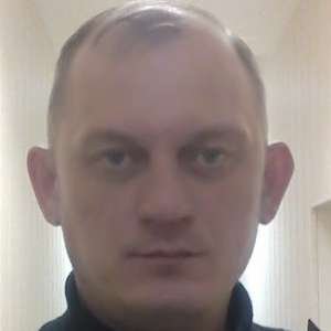 Виктор , 46 лет