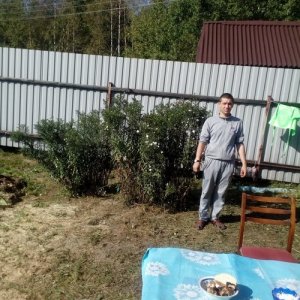 Саня Воложенин, 37 лет