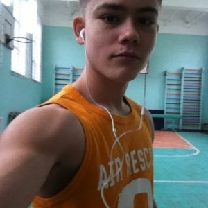 Анатолий , 24 года