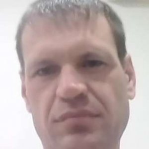 Максим , 46 лет