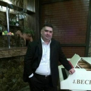 Бакунин , 49 лет