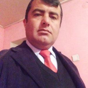 Илхом , 42 года