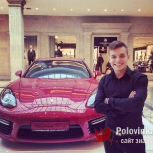 Макс , 32 года