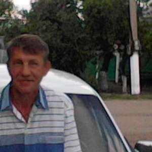 Валерий буряк, 54 года