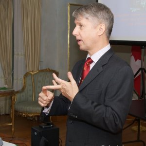 Scottchar , 64 года