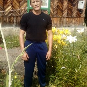 Виталий , 44 года