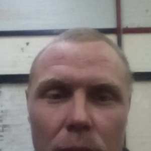 Артём , 42 года