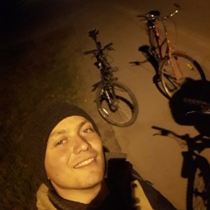 Артем , 27 лет