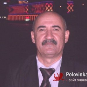 Yunys , 64 года