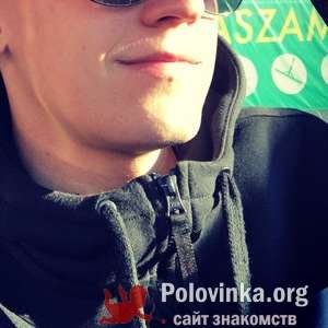 Max , 32 года