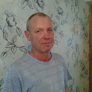 Паша Кучерявый, 56 лет
