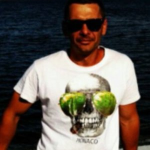 Vv , 42 года