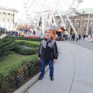 Олег , 47 лет