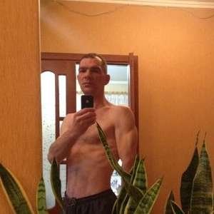 Константин Пынзарь, 42 года