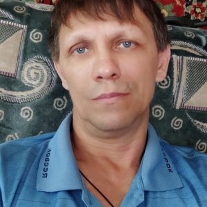 Viktor , 49 лет