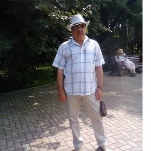Юрий , 73 года
