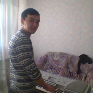 Ерлан Турсунбаев, 37 лет