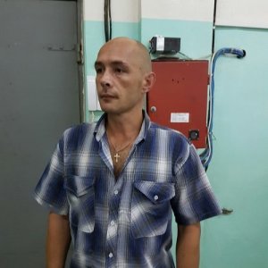 Саша , 47 лет