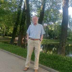 Валера , 76 лет