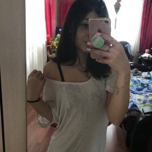 Аннф , 23 года