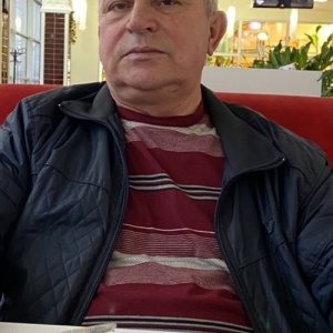 Алексей , 69 лет