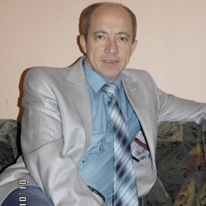 Юрий головко, 54 года