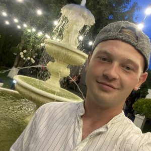 Rostyslav , 27 лет