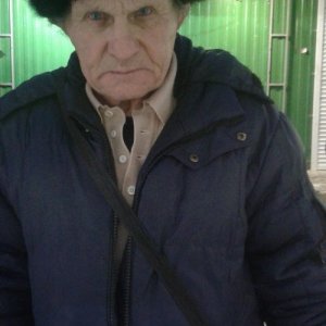 Валерий , 72 года