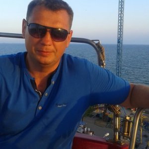 Максим , 46 лет