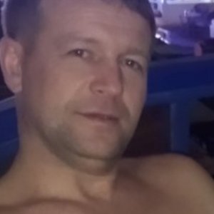 Дима Петров, 42 года