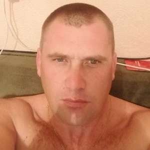Павел , 43 года