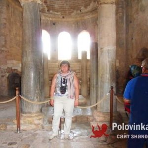 Elena , 64 года