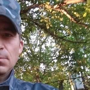 Руслан , 43 года