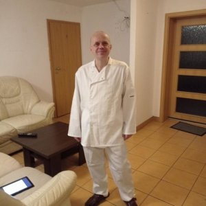 Мах , 49 лет