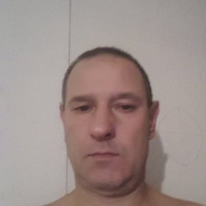 Анатолий , 47 лет
