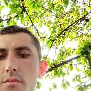 Виталий , 33 года