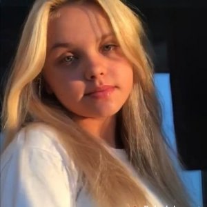 Анна , 23 года